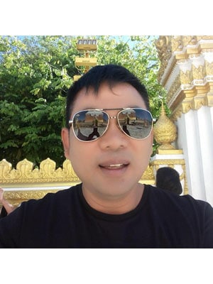คุณสุชาติ ศรีทอง